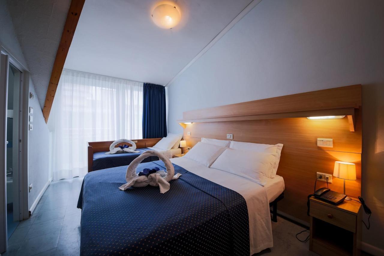 Hotel Mimosa ลินญาโน ซับเบียโดโร ภายนอก รูปภาพ