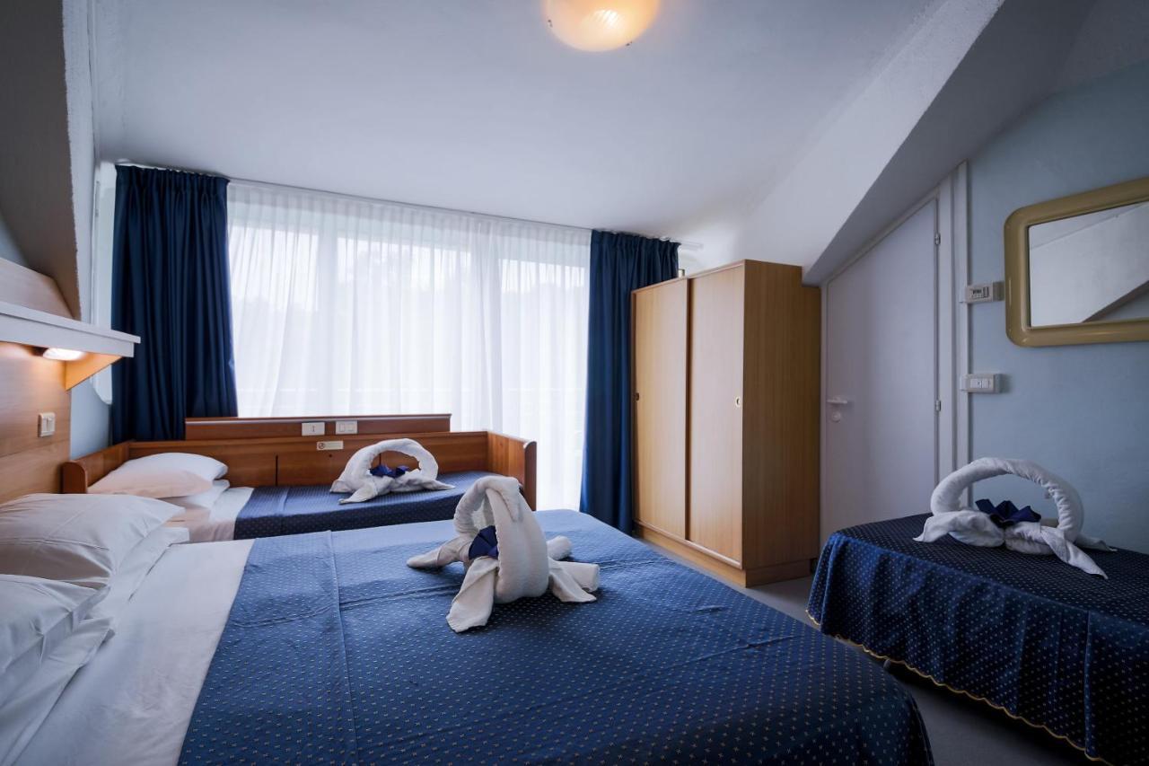 Hotel Mimosa ลินญาโน ซับเบียโดโร ภายนอก รูปภาพ