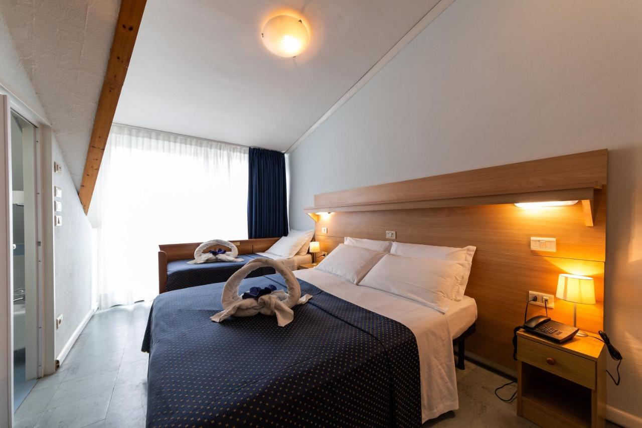 Hotel Mimosa ลินญาโน ซับเบียโดโร ภายนอก รูปภาพ